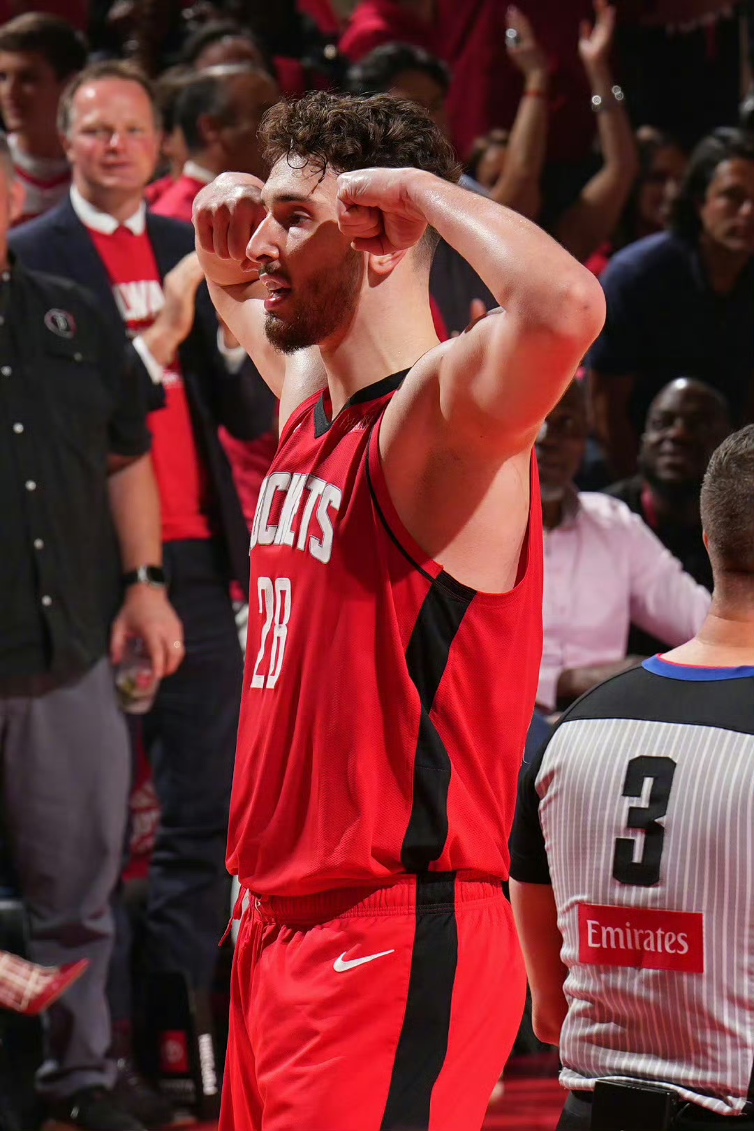 清晨突围战来临，休斯敦火箭围绕西甲迎来里程碑，悬念犹存，高层口径保持一致(火箭对快船第六场大逆转)