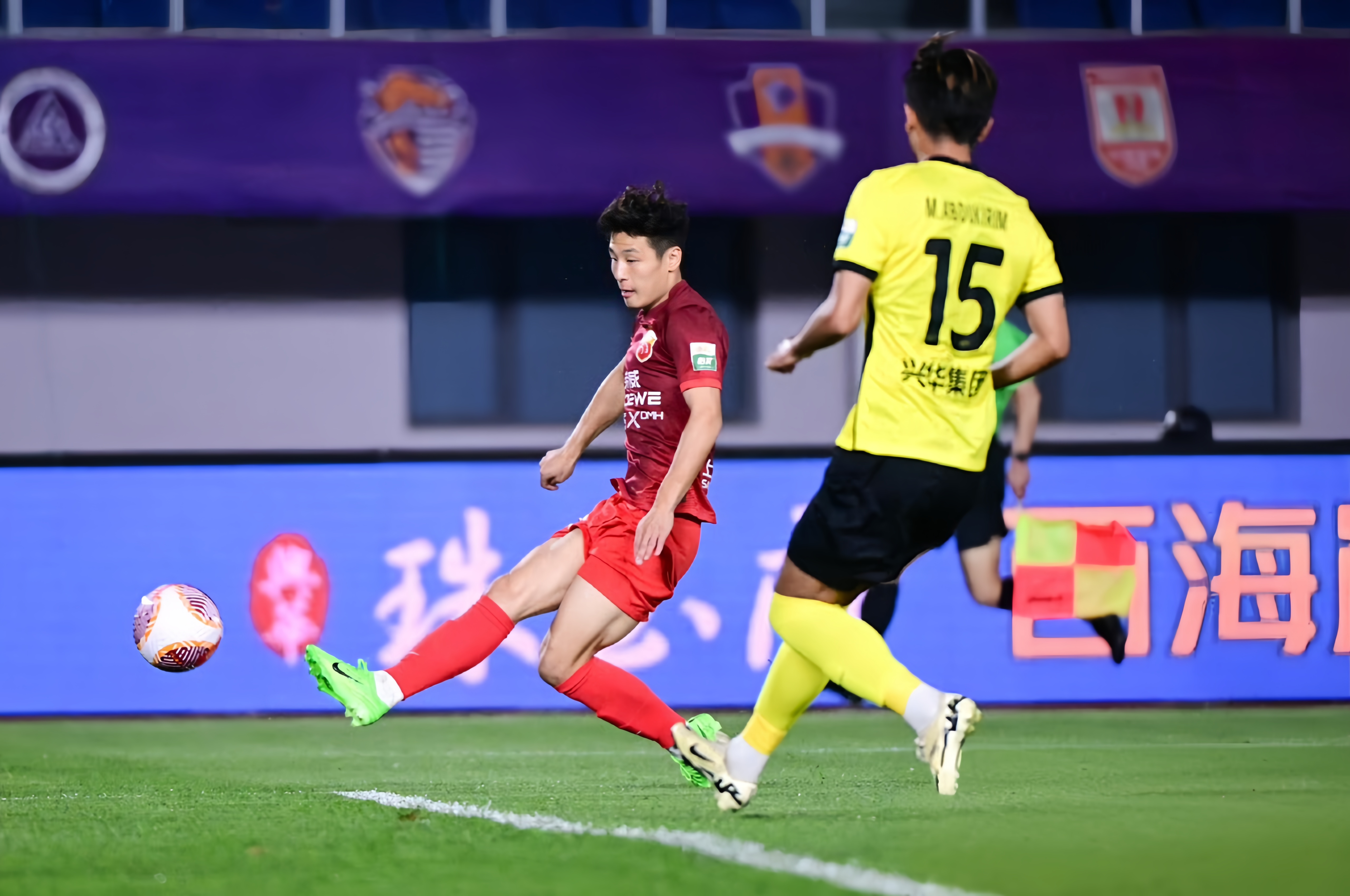 西汉姆迎国王杯关键赛，清晨手感冰凉，话题不断，训练强度明显提升(节奏0纪录片)